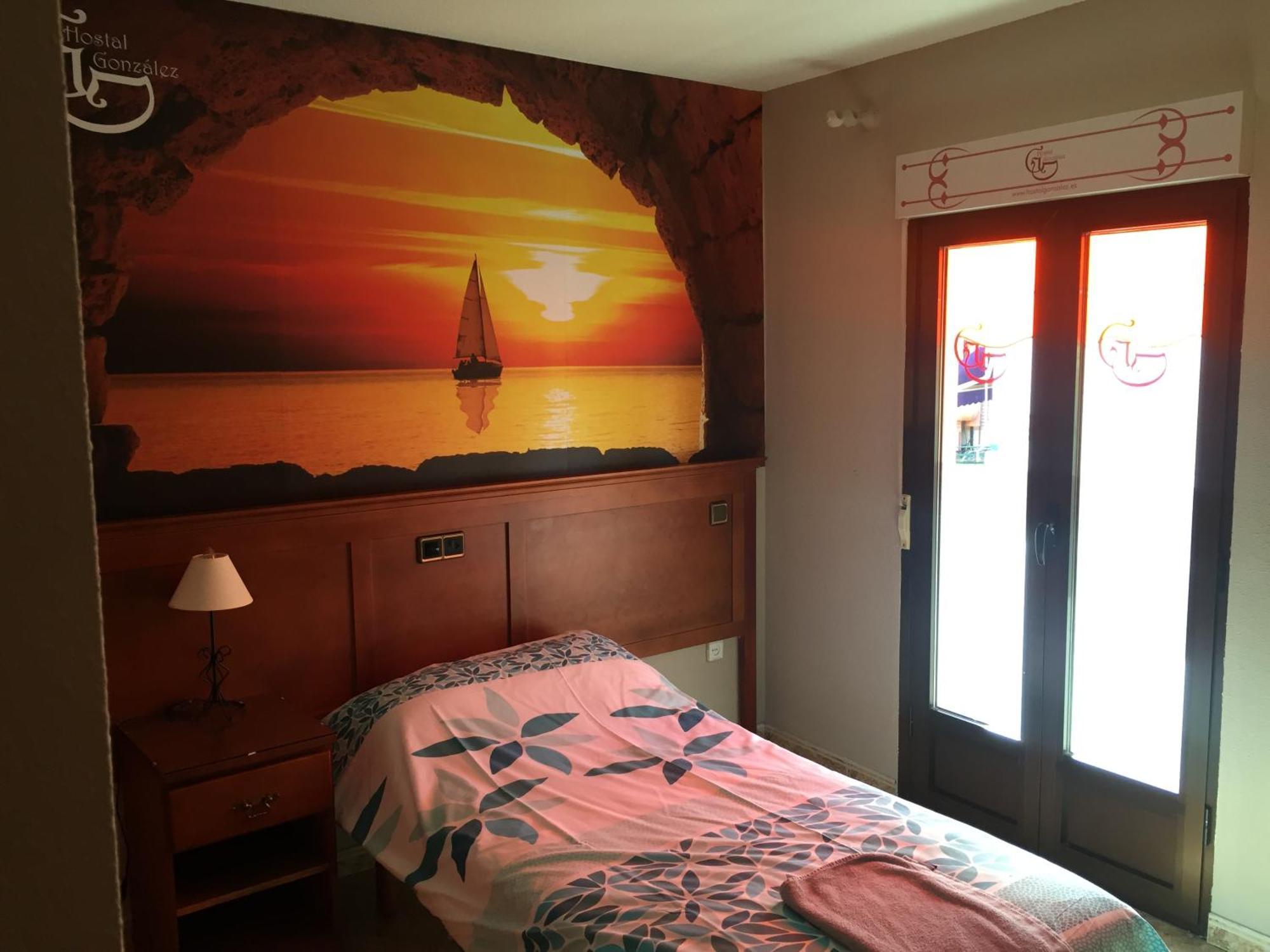 Hostal Gonzalez غواداراما الغرفة الصورة