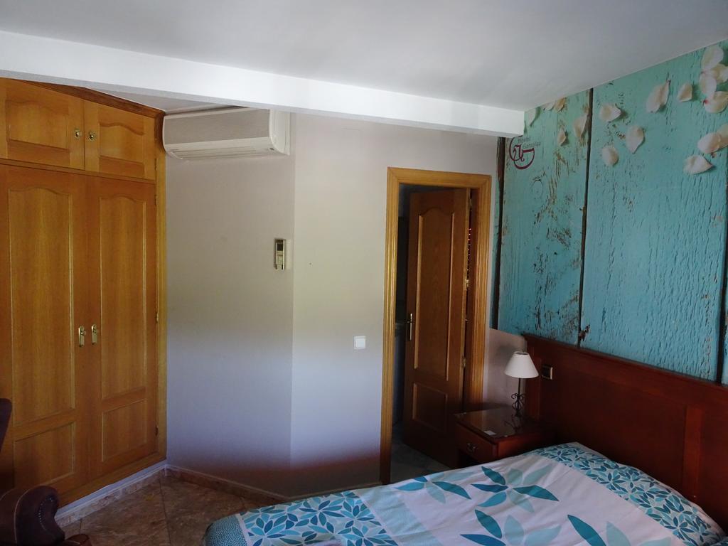 Hostal Gonzalez غواداراما المظهر الخارجي الصورة