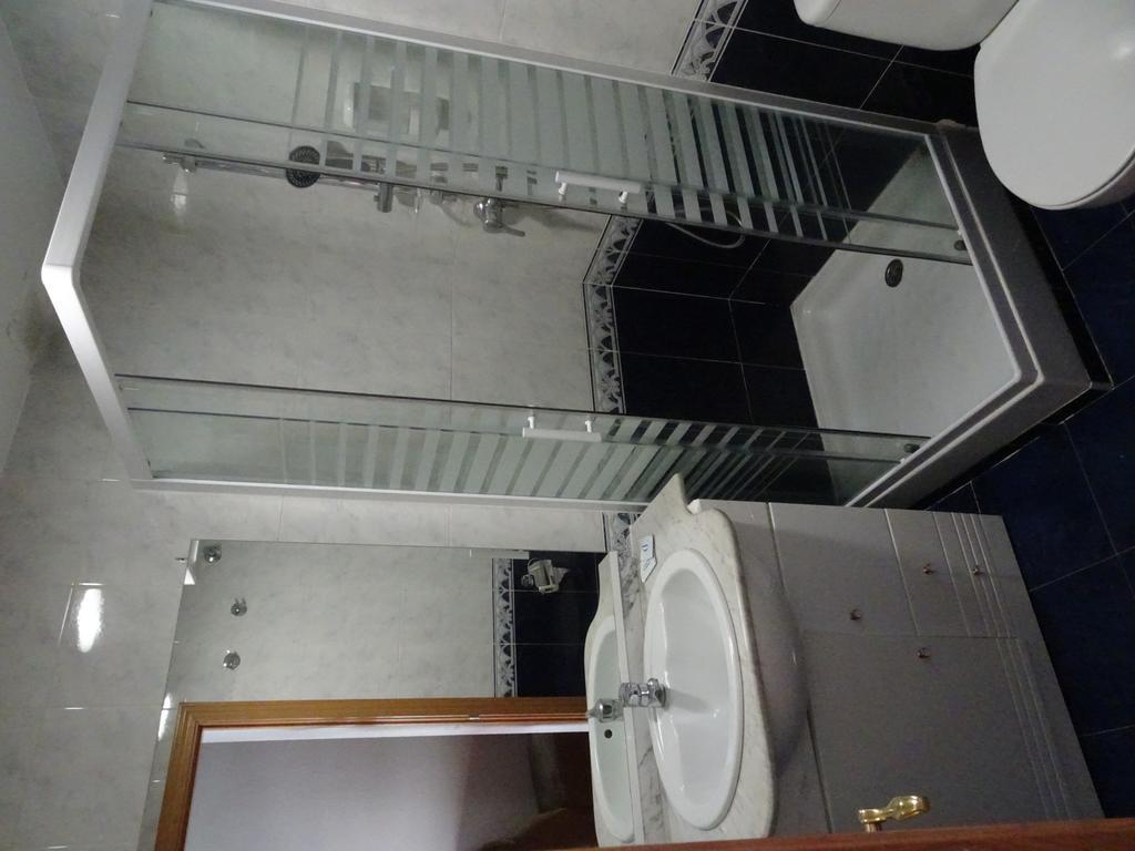 Hostal Gonzalez غواداراما المظهر الخارجي الصورة