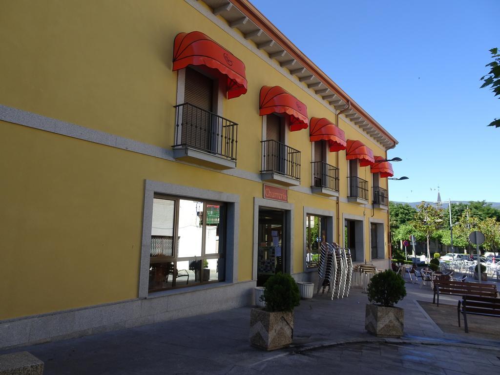Hostal Gonzalez غواداراما المظهر الخارجي الصورة